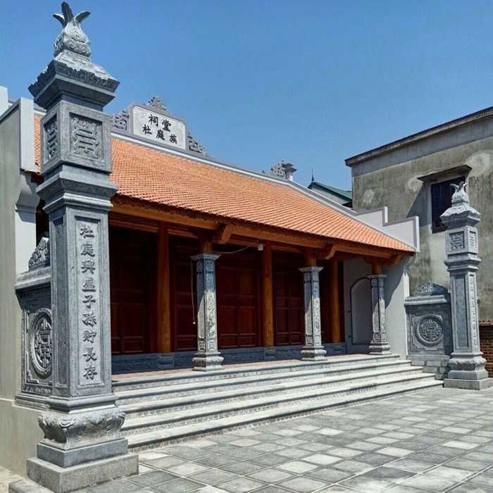 Nhà thờ họ bằng đá đẹp